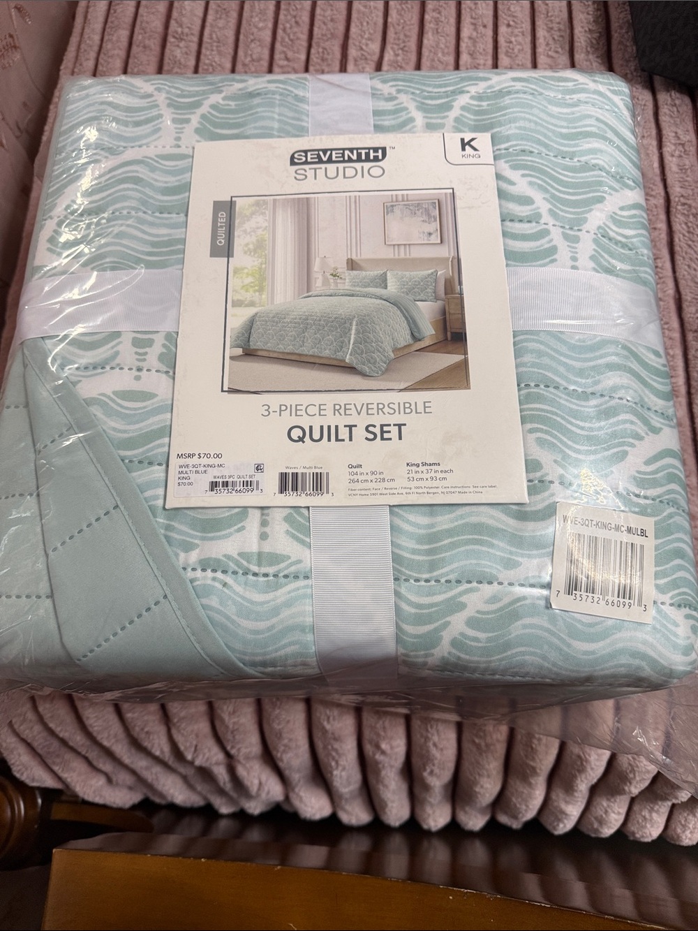 King Reversible Quilt Set - Light Aqua Wave
